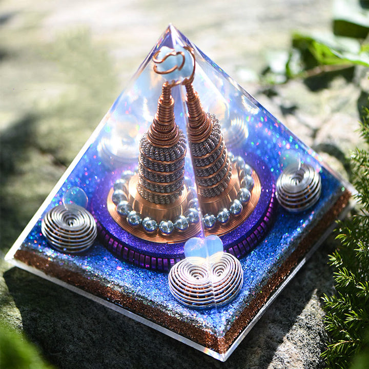 Pirámide de orgón de aguamarina opalita con esfera celestial de Olivenorma