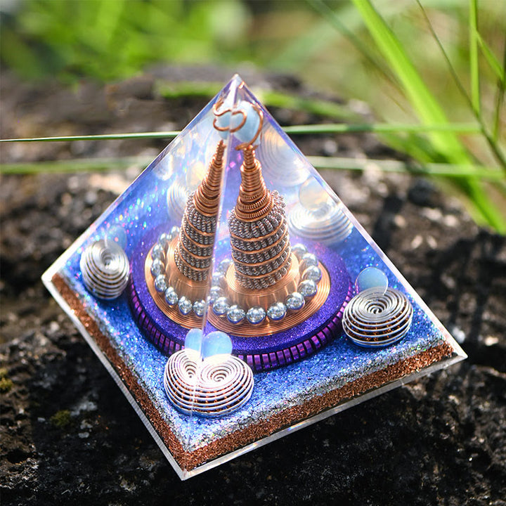Pirámide de orgón de aguamarina opalita con esfera celestial de Olivenorma