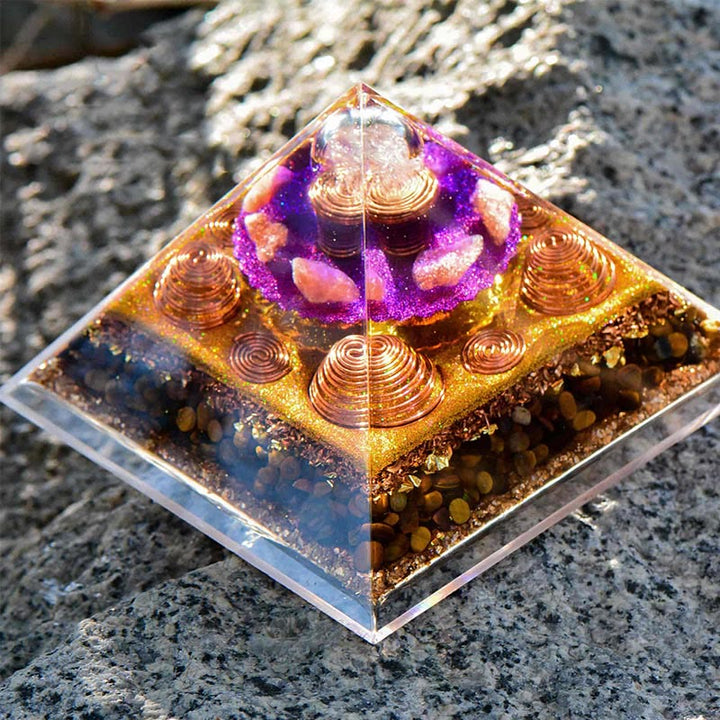 Pirámide de orgón de ojo de tigre de piedra solar "cazadora de fortunas" de Olivenorma