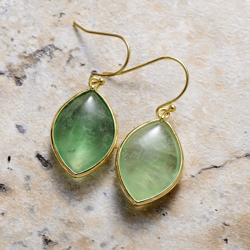 Pendientes colgantes de fluorita verde con talla marquesa de Olivenorma