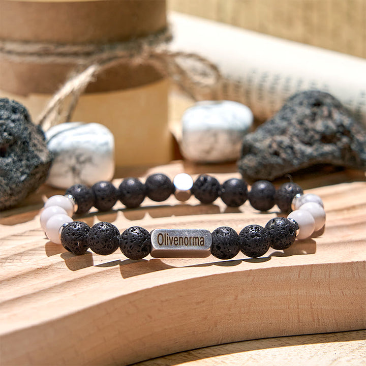 Pulsera grabada con cuentas de piedra natural de Olivenorma