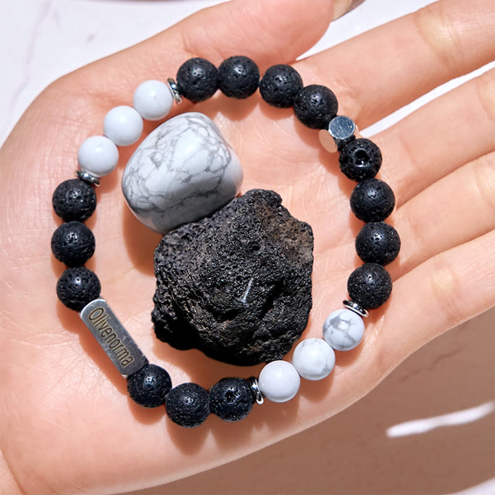 Pulsera grabada con cuentas de piedra natural de Olivenorma
