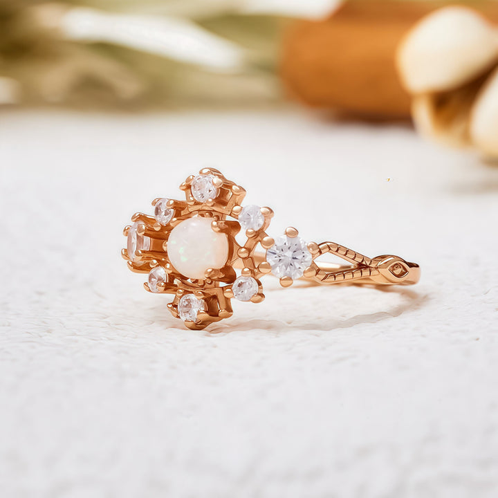 Anillo de ópalo blanco y circonita natural "Copo de nieve" de Olivenorma