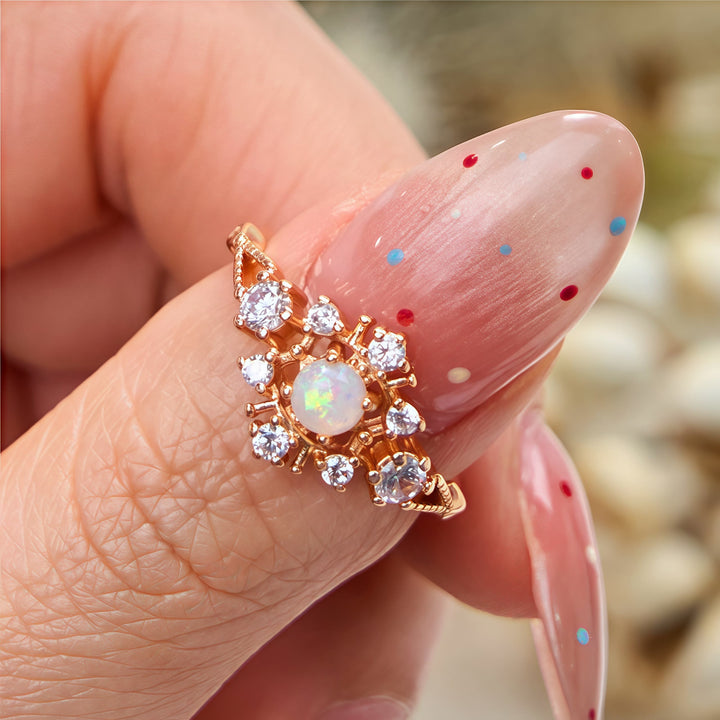 Anillo de ópalo blanco y circonita natural "Copo de nieve" de Olivenorma