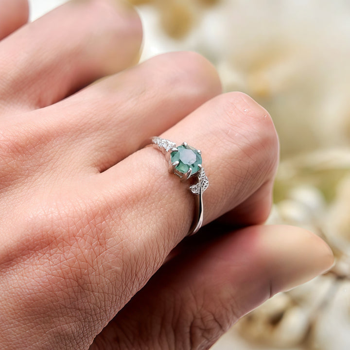 Anillo envolvente de hoja de ágata musgosa natural de Olivenorma
