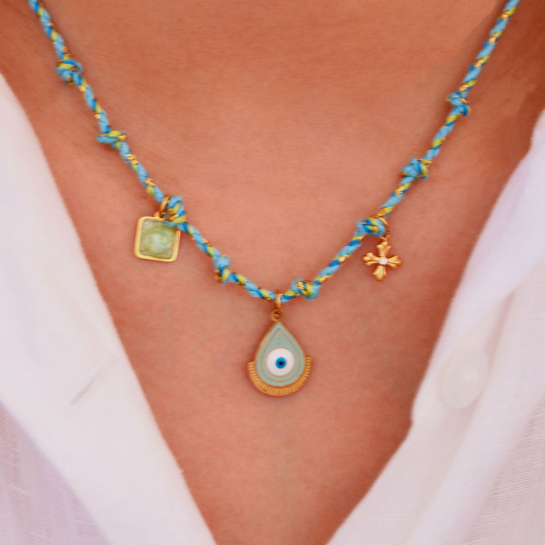 Collar con colgante de piedra natural de cuerda trenzada de colores de Olivenorma