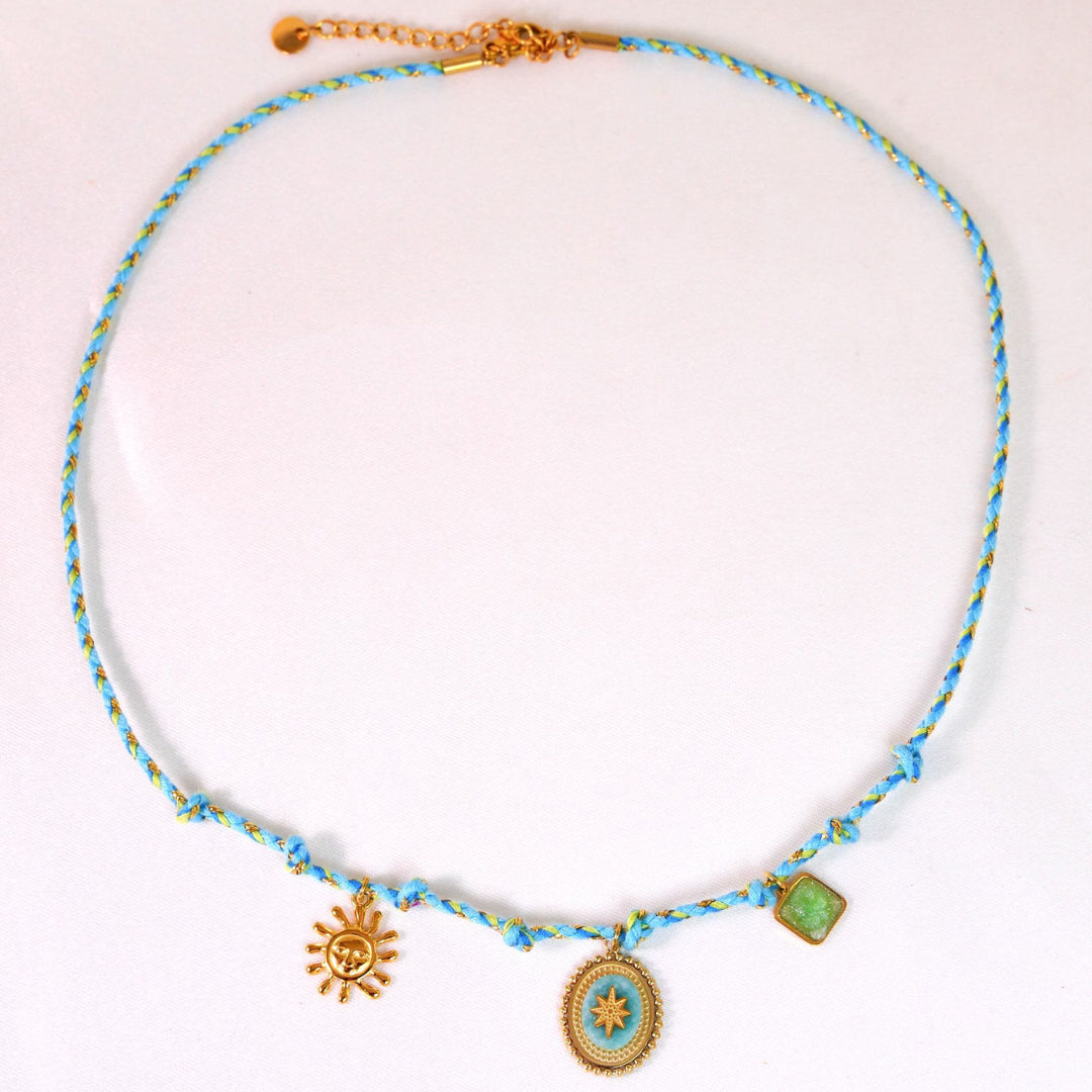 Collar con colgante de piedra natural de cuerda trenzada de colores de Olivenorma