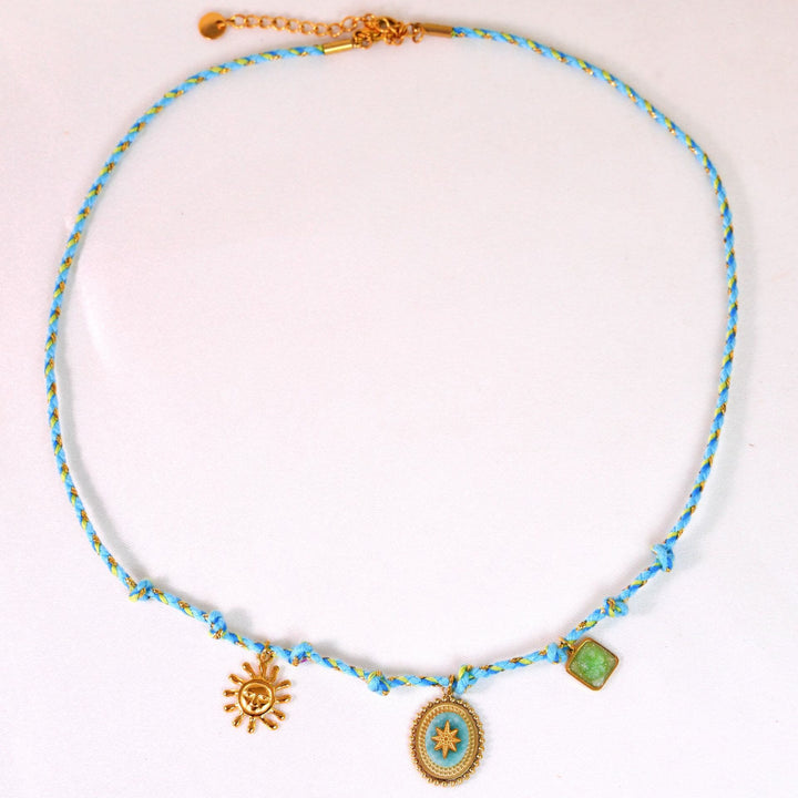 Collar con colgante de piedra natural de cuerda trenzada de colores de Olivenorma