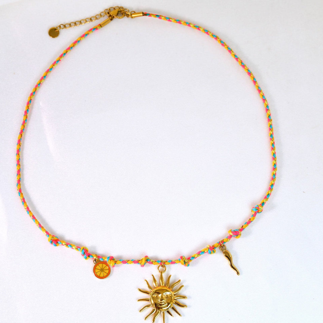 Collar con colgante de piedra natural de cuerda trenzada de colores de Olivenorma