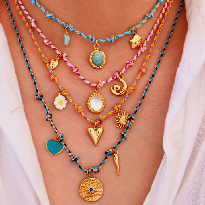 Collar con colgante de piedra natural de cuerda trenzada de colores de Olivenorma