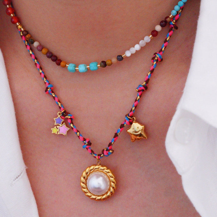 Collar con colgante de piedra natural de cuerda trenzada de colores de Olivenorma