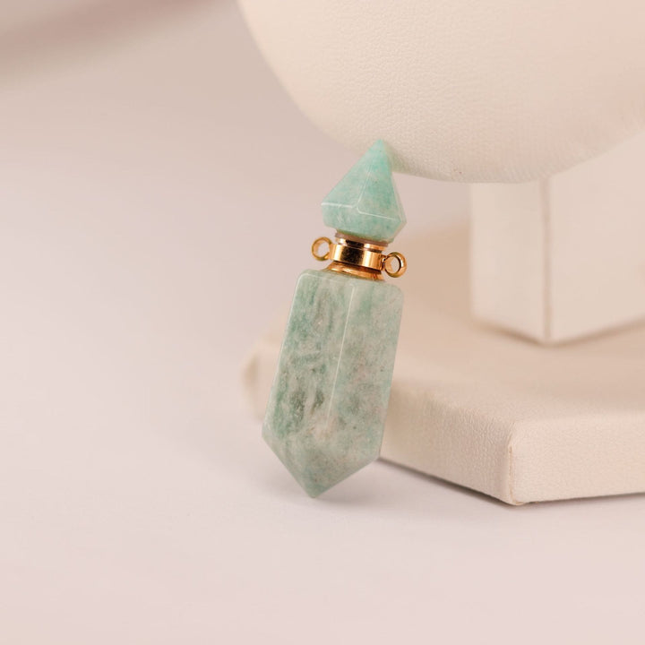 Collar con difusor de aceites esenciales en forma de botella con forma de columna hexagonal de Olivenorma