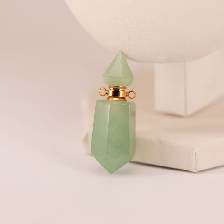 Collar con difusor de aceites esenciales en forma de botella con forma de columna hexagonal de Olivenorma