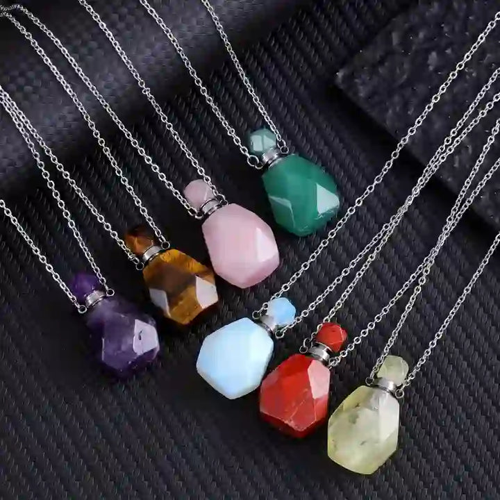 Collar con difusor de aceites esenciales Olivenorma con frasco de perfume de corte cuadrado