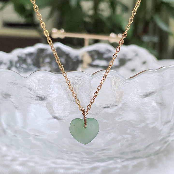 Collar de acero y titanio con corte de corazón de cristal natural de Olivenorma