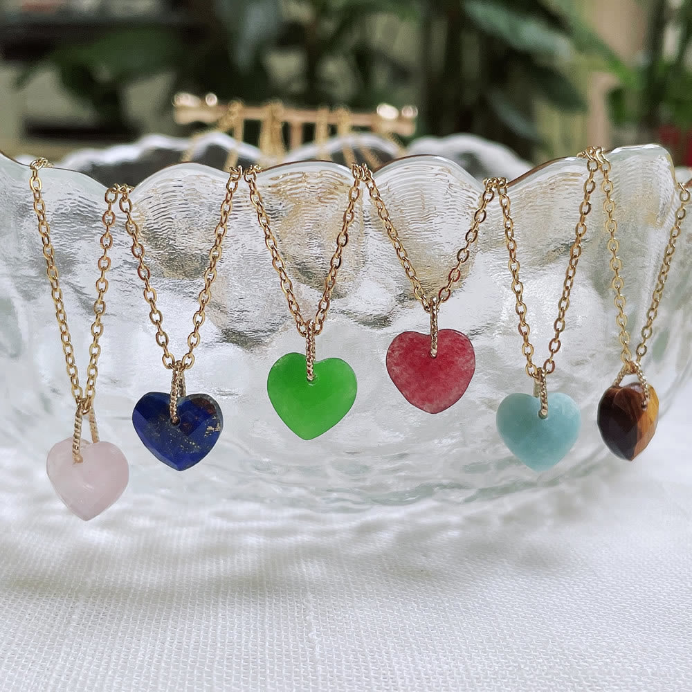 Collar de acero y titanio con corte de corazón de cristal natural de Olivenorma