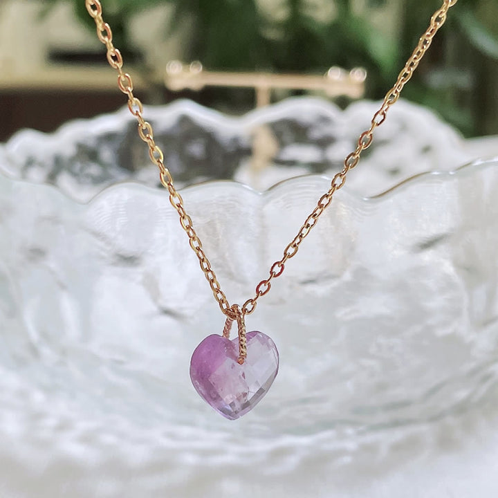 Collar de acero y titanio con corte de corazón de cristal natural de Olivenorma
