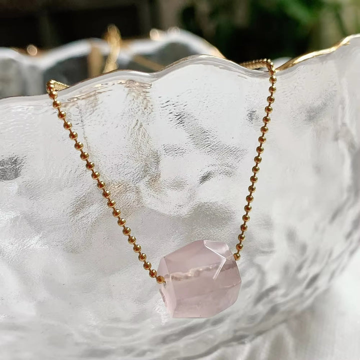 Collar con colgante de cristal natural de corte cuadrado de Olivenorma