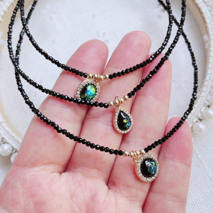 Collar con colgante de ópalo verde Olivenorma y cuentas de obsidiana