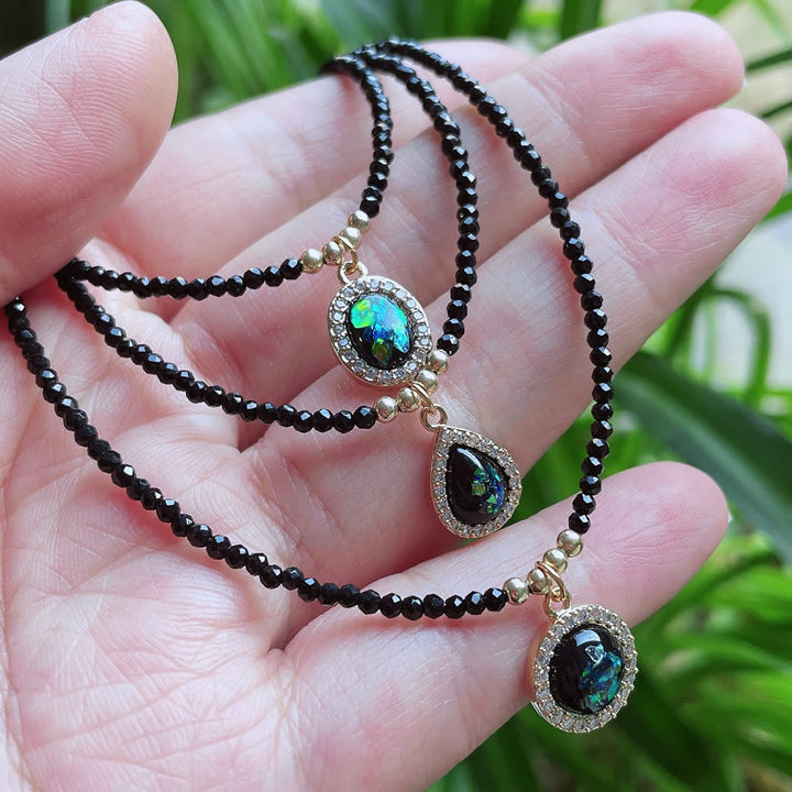 Collar con colgante de ópalo verde Olivenorma y cuentas de obsidiana