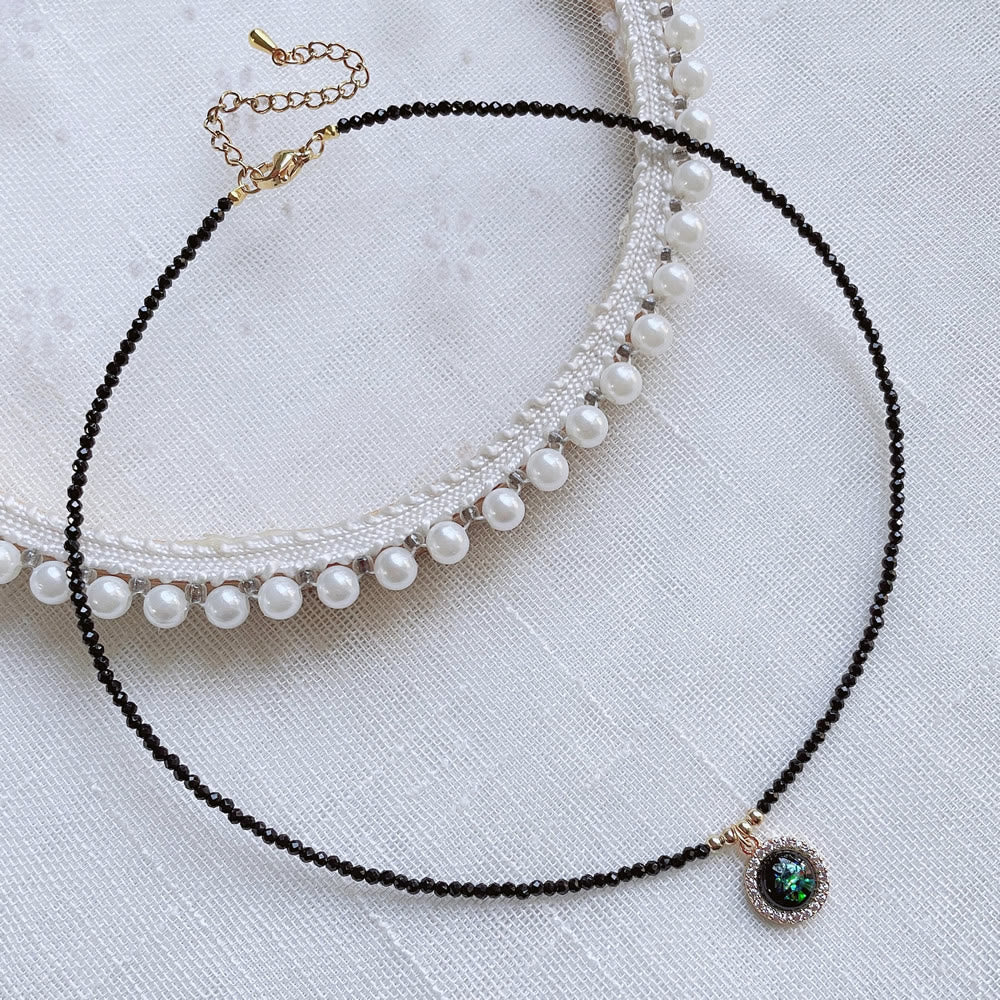 Collar con colgante de ópalo verde Olivenorma y cuentas de obsidiana