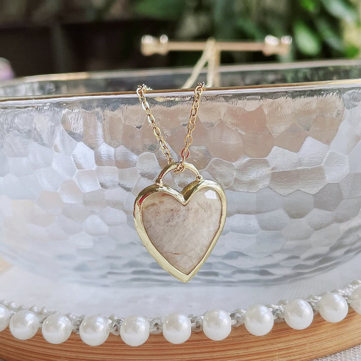 Collar de acero inoxidable con colgante de corazón de cristal de Olivenorma