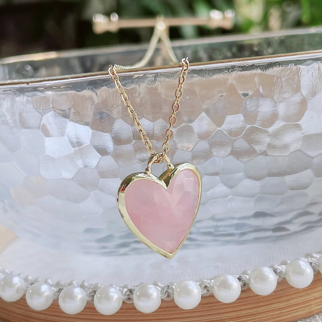 Collar de acero inoxidable con colgante de corazón de cristal de Olivenorma