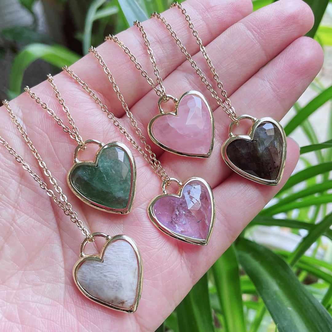 Collar de acero inoxidable con colgante de corazón de cristal de Olivenorma