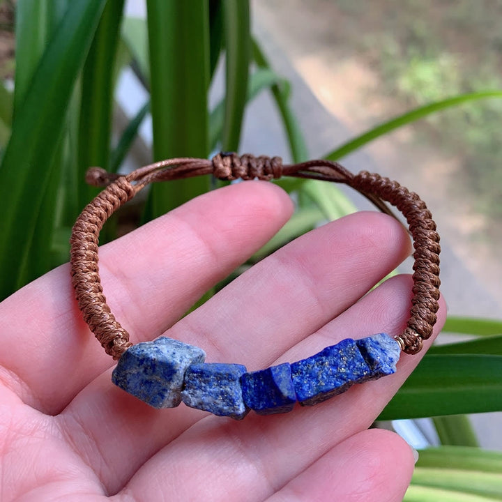 Pulsera trenzada con elementos naturales irregulares de Olivenorma