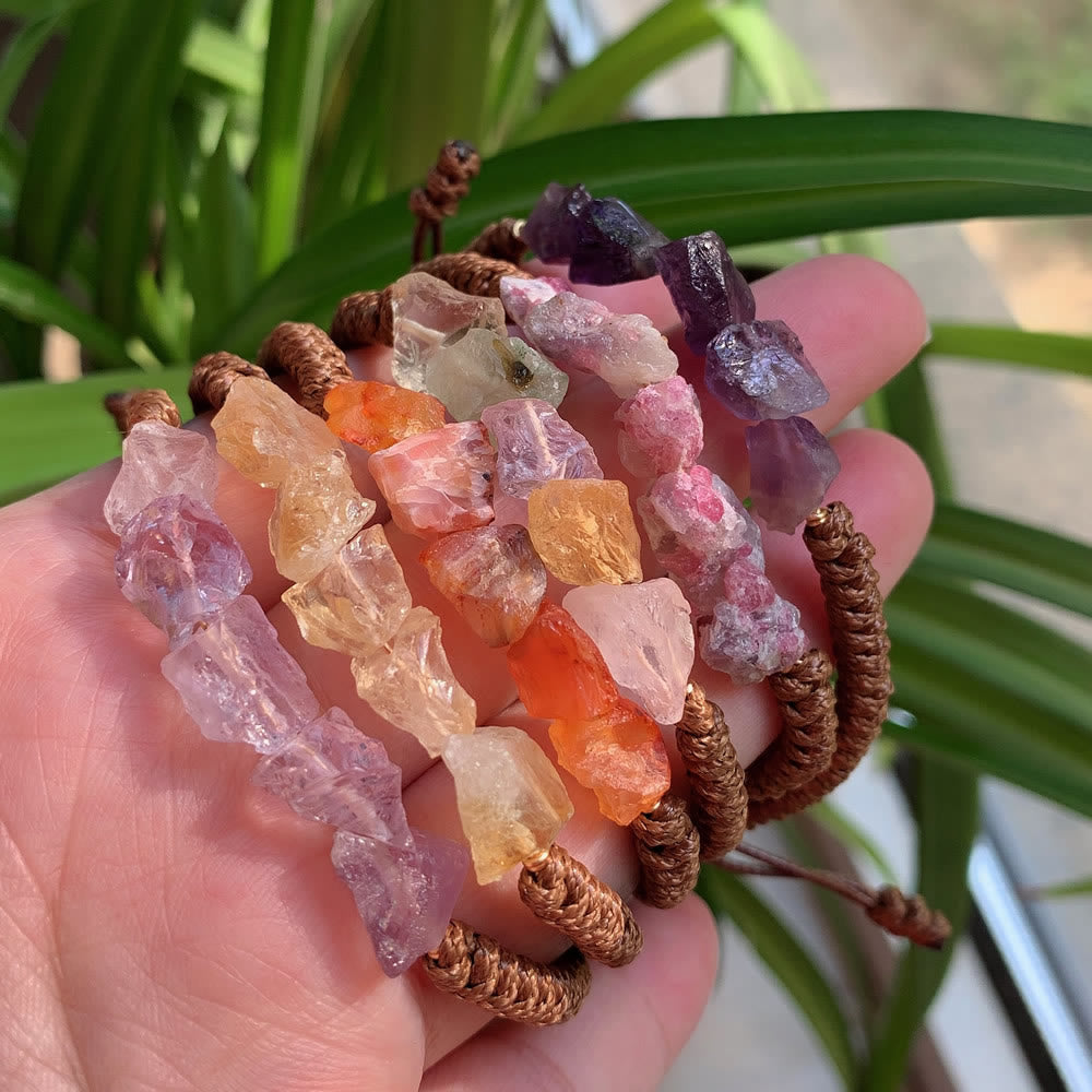 Pulsera trenzada con elementos naturales irregulares de Olivenorma