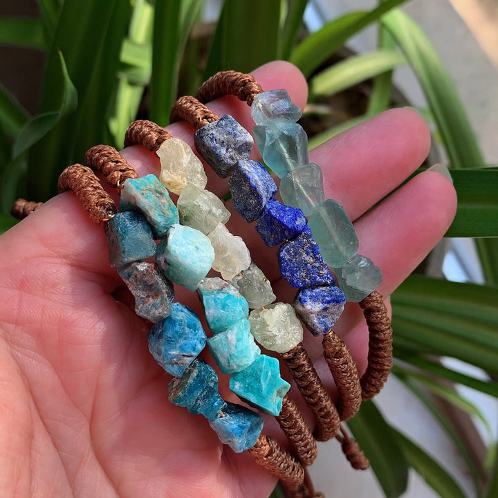 Pulsera trenzada con elementos naturales irregulares de Olivenorma