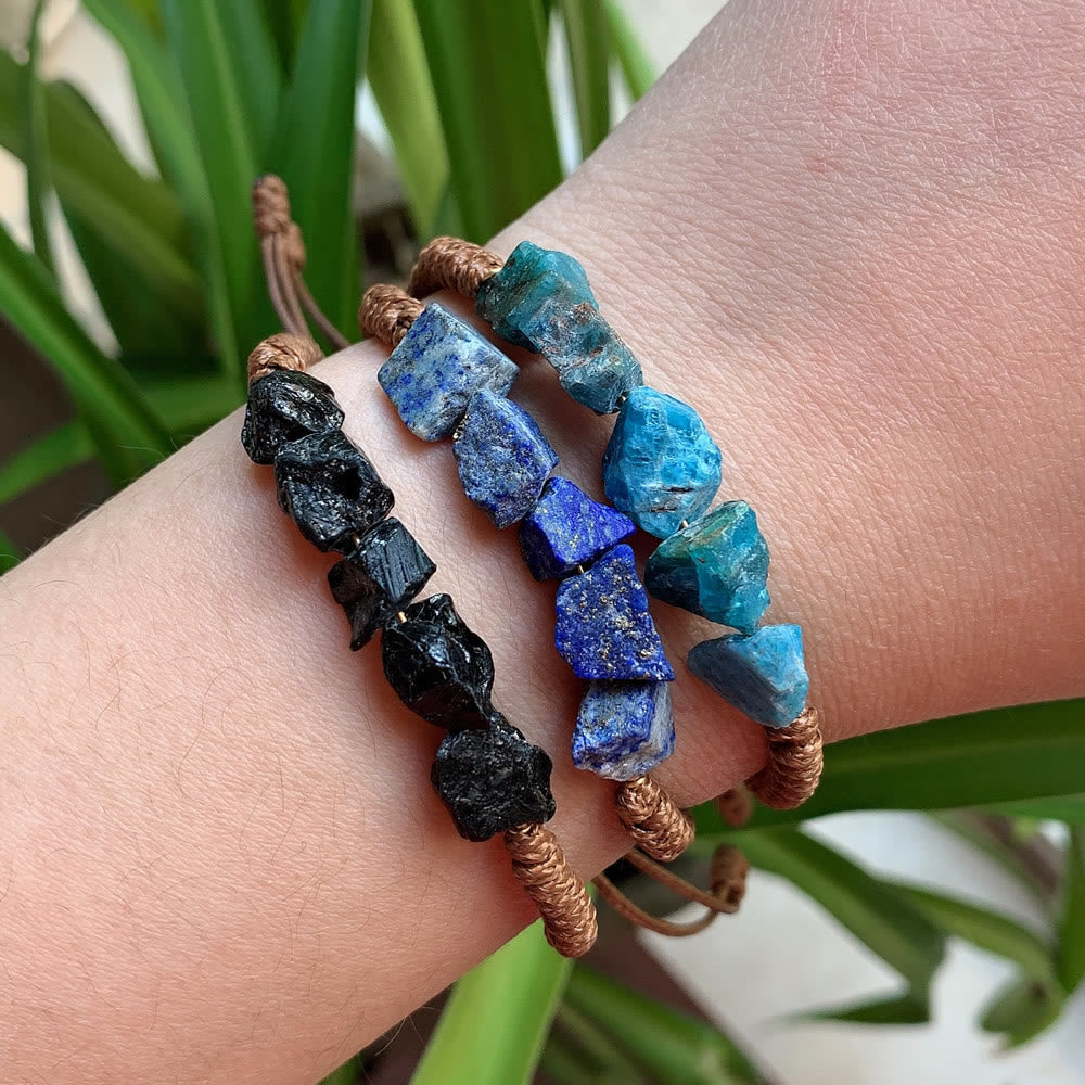 Pulsera trenzada con elementos naturales irregulares de Olivenorma