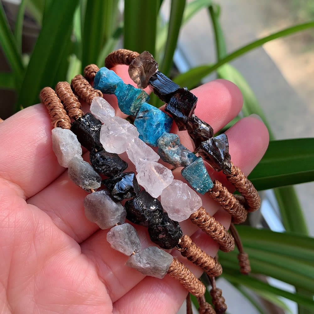 Pulsera trenzada con elementos naturales irregulares de Olivenorma