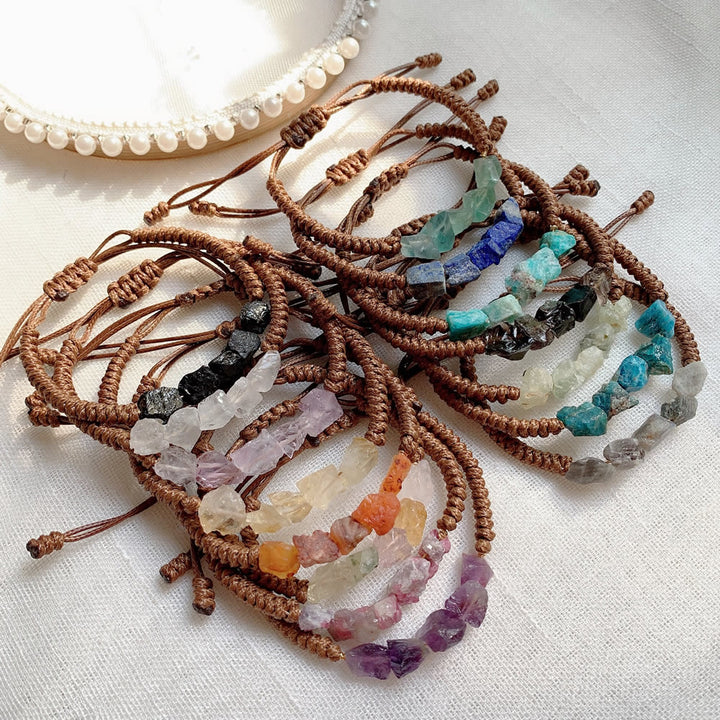 Pulsera trenzada con elementos naturales irregulares de Olivenorma