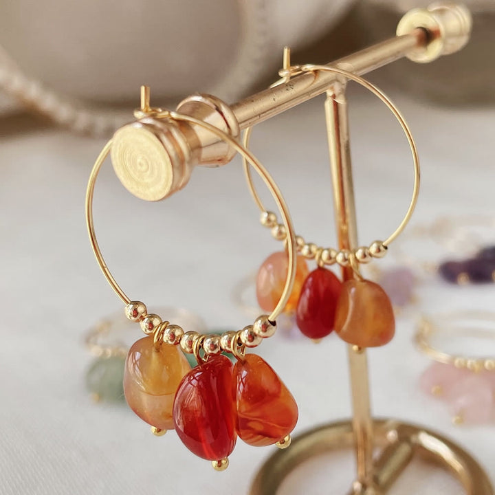 Pendientes de acero y titanio con colgante de cristal triturado natural de Olivenorma