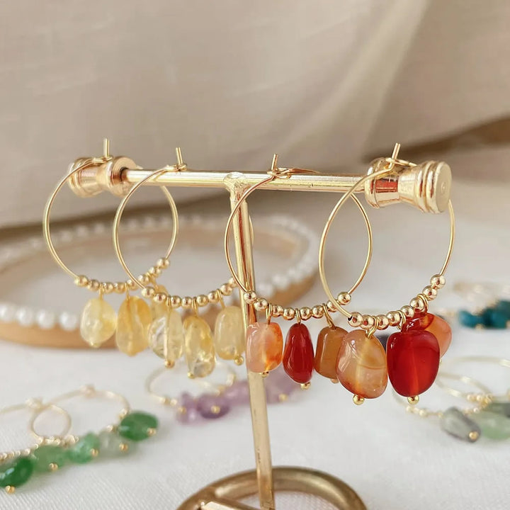 Pendientes de acero y titanio con colgante de cristal triturado natural de Olivenorma