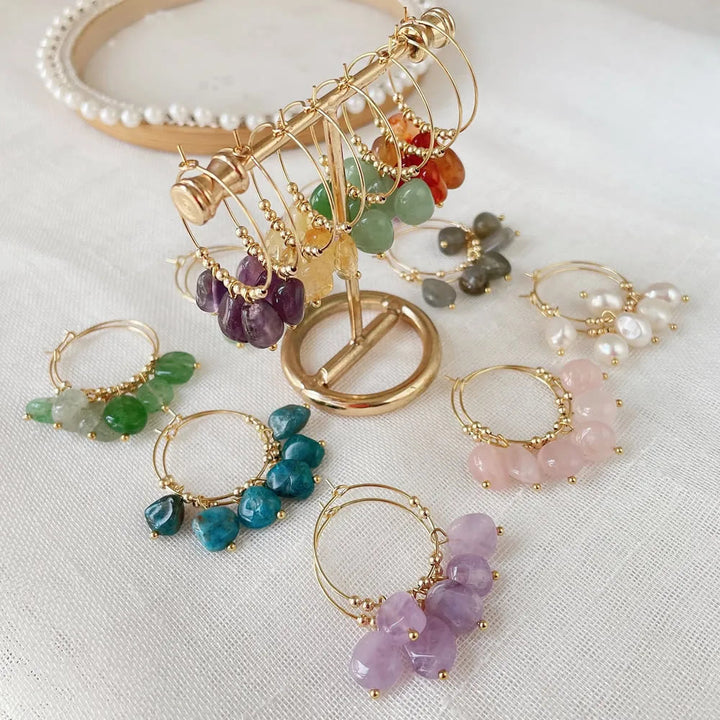 Pendientes de acero y titanio con colgante de cristal triturado natural de Olivenorma