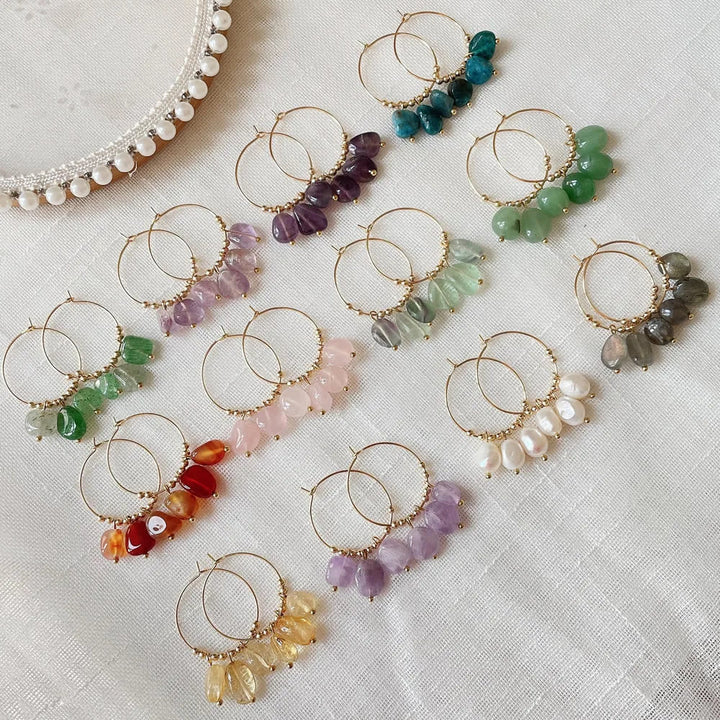 Pendientes de acero y titanio con colgante de cristal triturado natural de Olivenorma