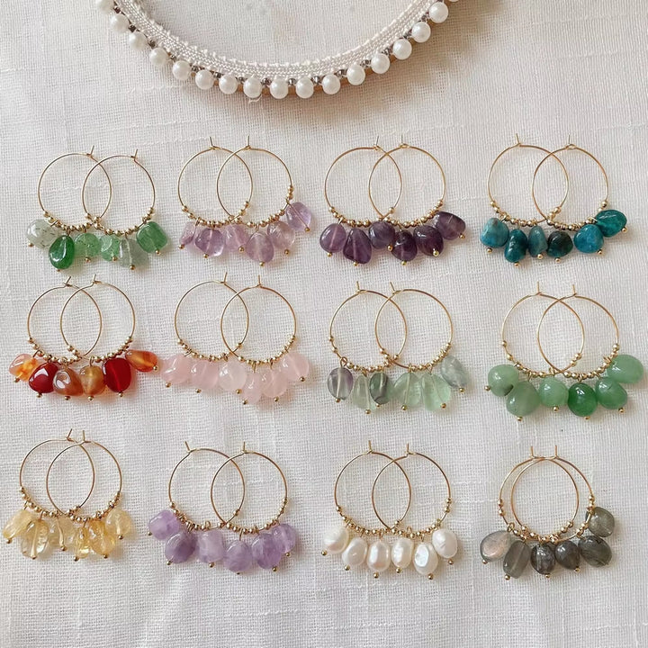 Pendientes de acero y titanio con colgante de cristal triturado natural de Olivenorma
