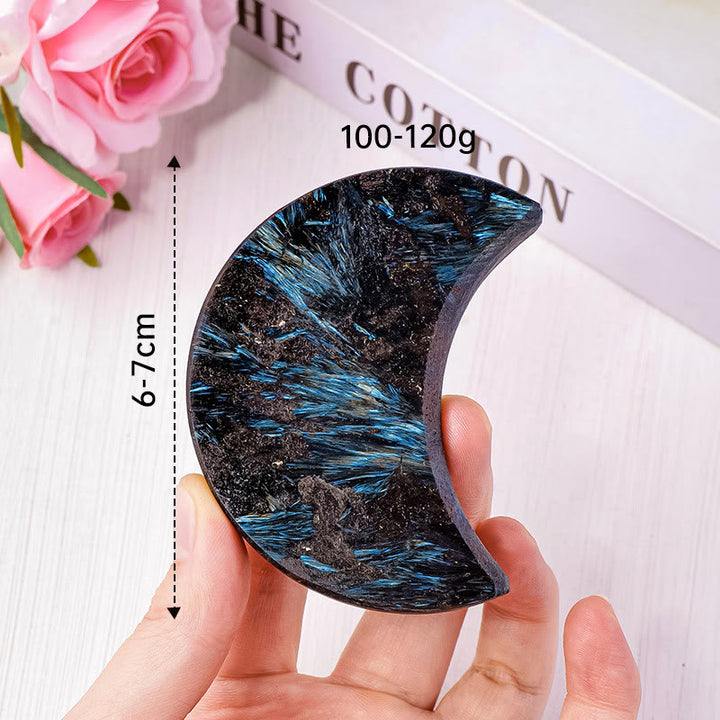 Piedra pulida de arfvedsonita Olivenorma con corte lunar, decoración