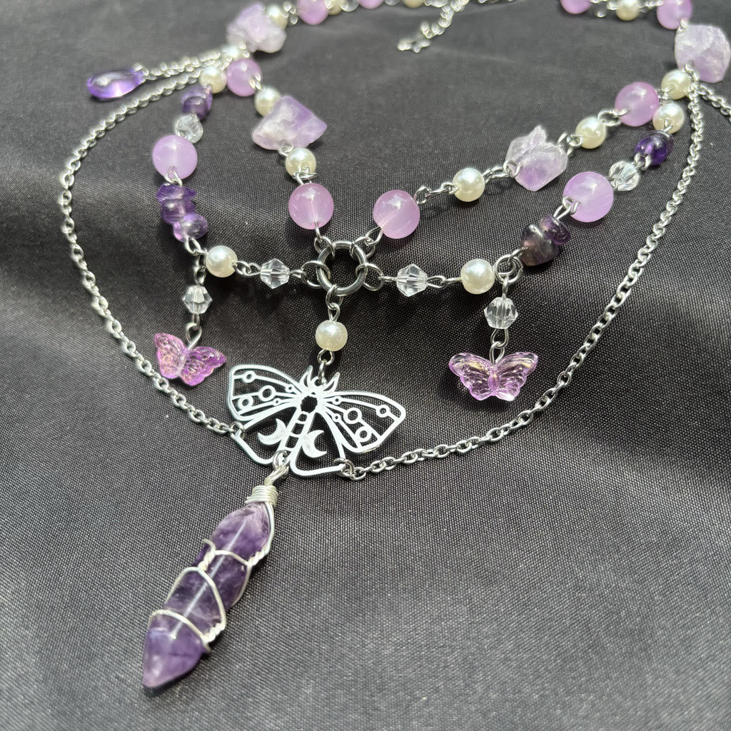 Gargantilla con capas de amatista y colgante de mariposa Olivenorma