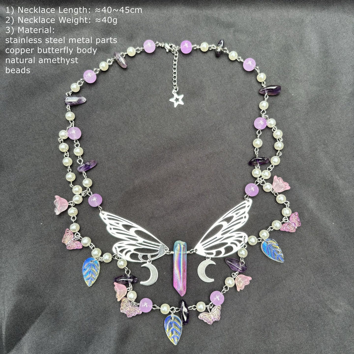 Gargantilla en capas con mariposas y perlas de agua dulce y amatista de Olivenorma