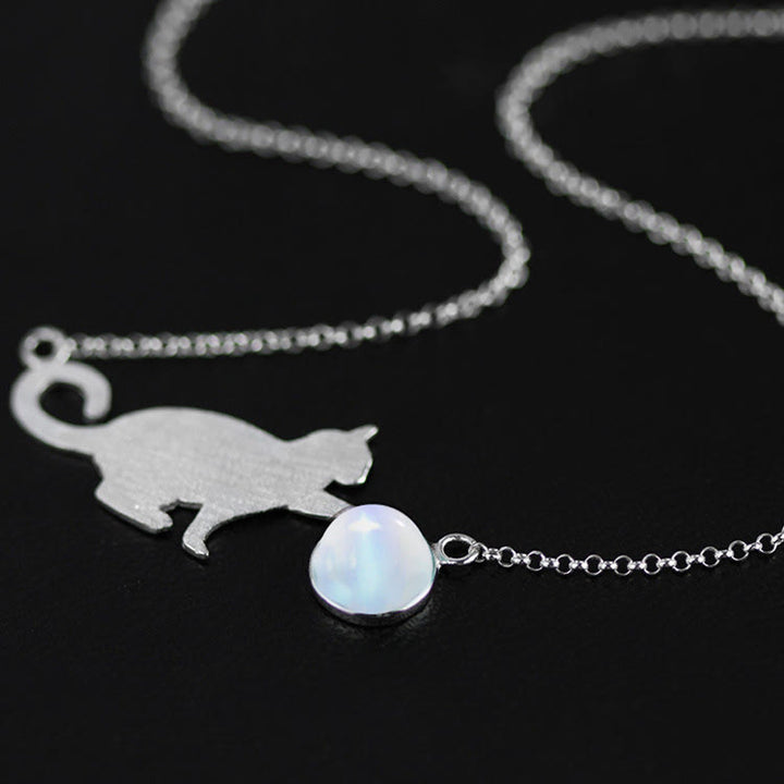 Pulsera con colgante de gato y piedra lunar de plata de Olivenorma