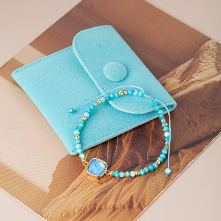 Pulsera con colgante de ópalo coloreado y cuentas de cristal natural de Olivenorma