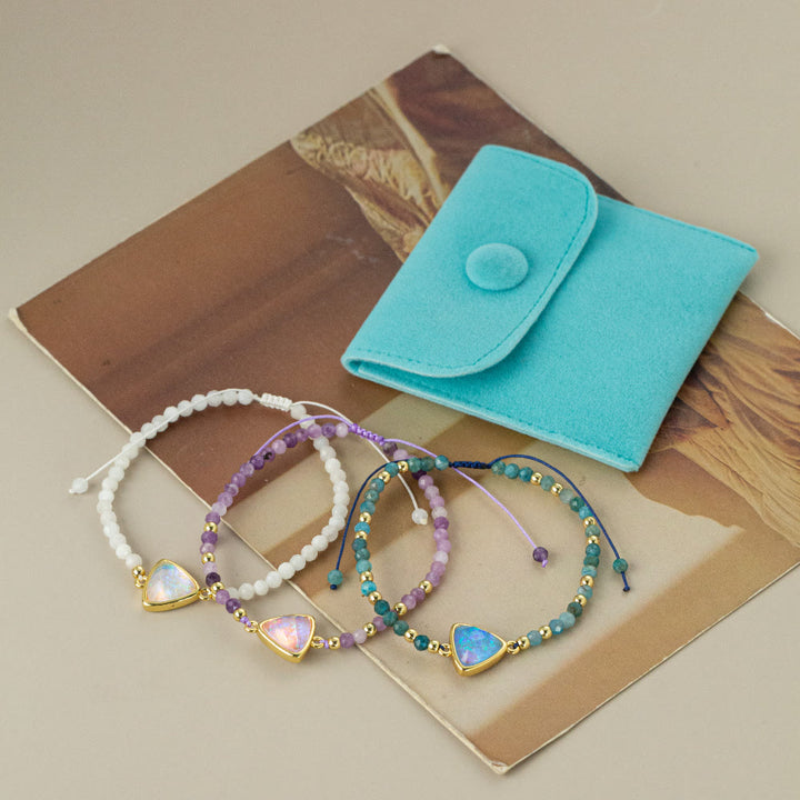 Pulsera con colgante de ópalo coloreado y cuentas de cristal natural de Olivenorma