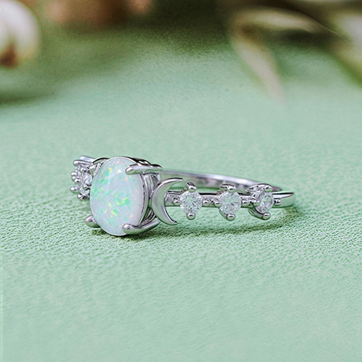 Anillo de doble luna con ópalo natural de Olivenorma