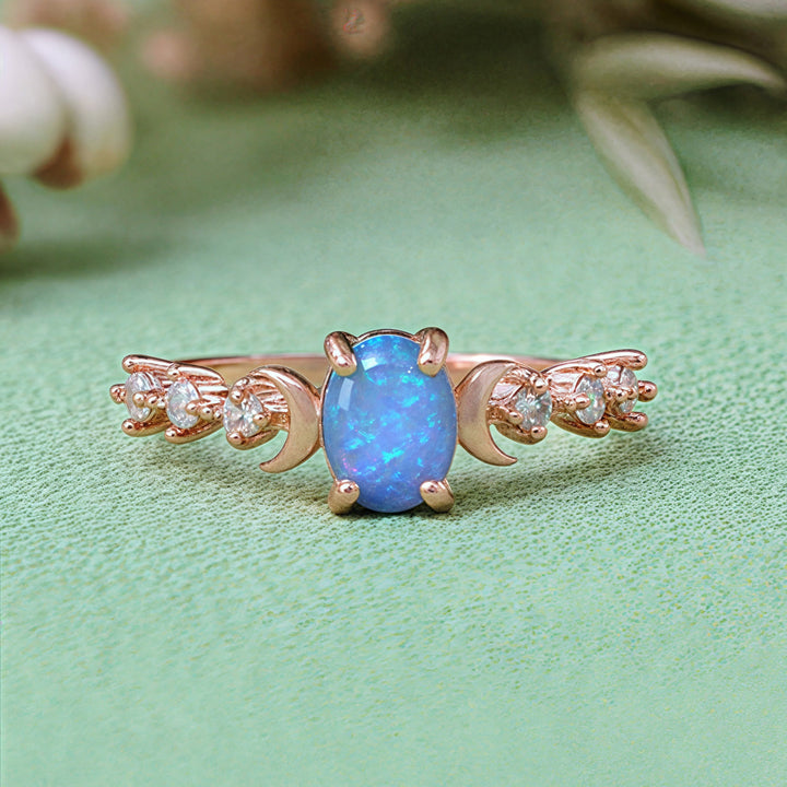 Anillo de doble luna con ópalo natural de Olivenorma