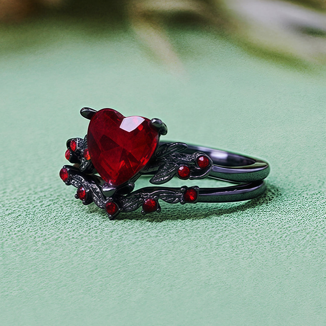 Juego de 2 anillos de cuarzo negro y rubí con forma de corazón de Olivenorma