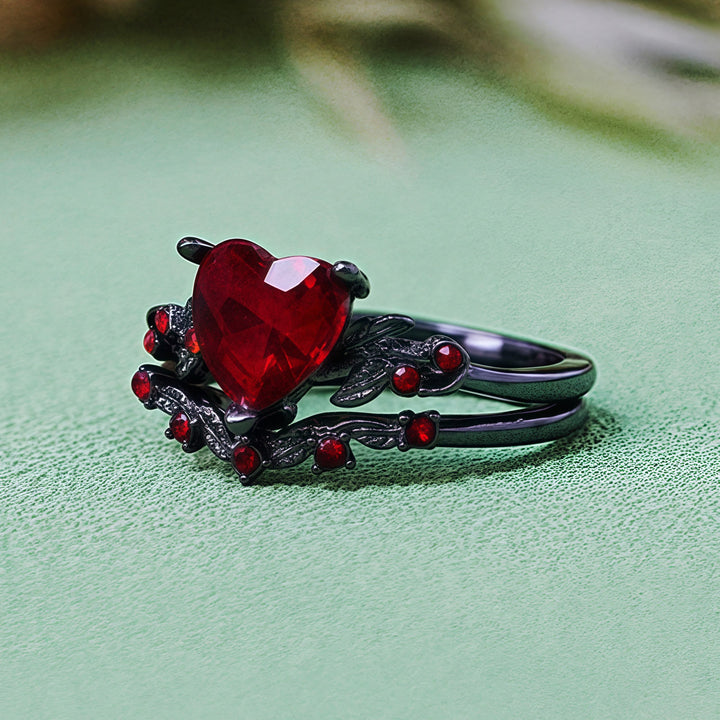 Juego de 2 anillos de cuarzo negro y rubí con forma de corazón de Olivenorma