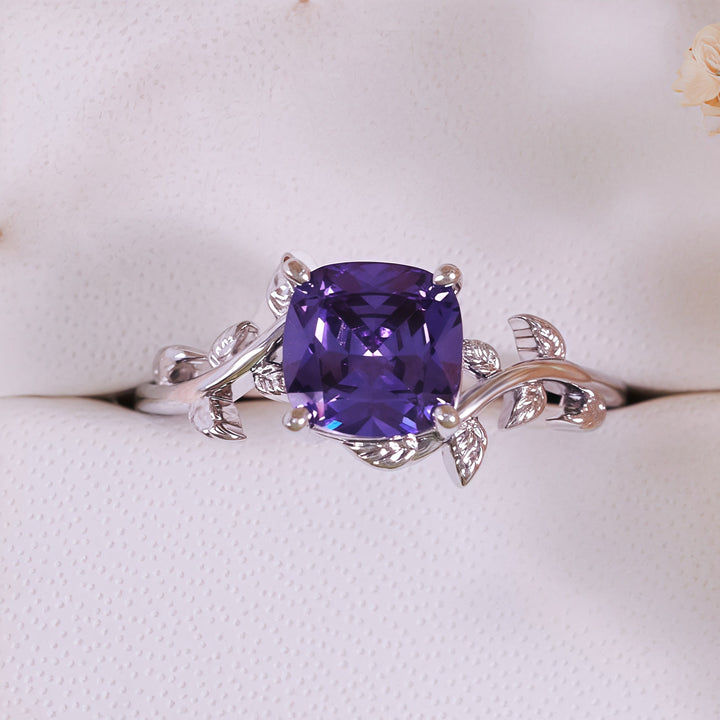 Anillo envolvente de hoja de amatista con corte cuadrado de Olivenorma